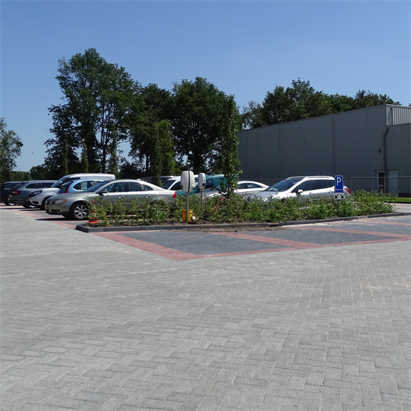 Vergroten parkeerplaats Zuidema Aannemers | Noppert Beton