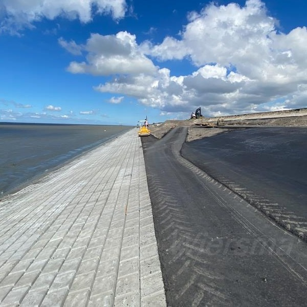 Dijkversterking Lauwersmeerdijk in volle gang | Noppert Beton