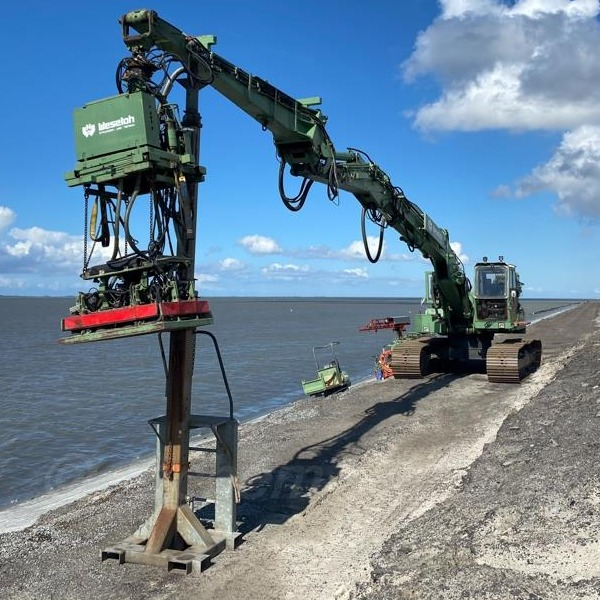 Dijkversterking Lauwersmeerdijk in volle gang | Noppert Beton