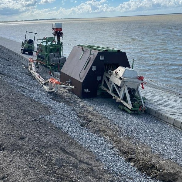 Dijkversterking Lauwersmeerdijk in volle gang | Noppert Beton