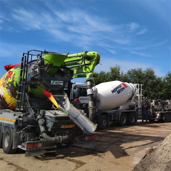 Betonstort Luttelgeest | Noppert Beton