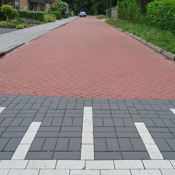 Herinrichting Verzetslaan Mildam | Noppert Beton