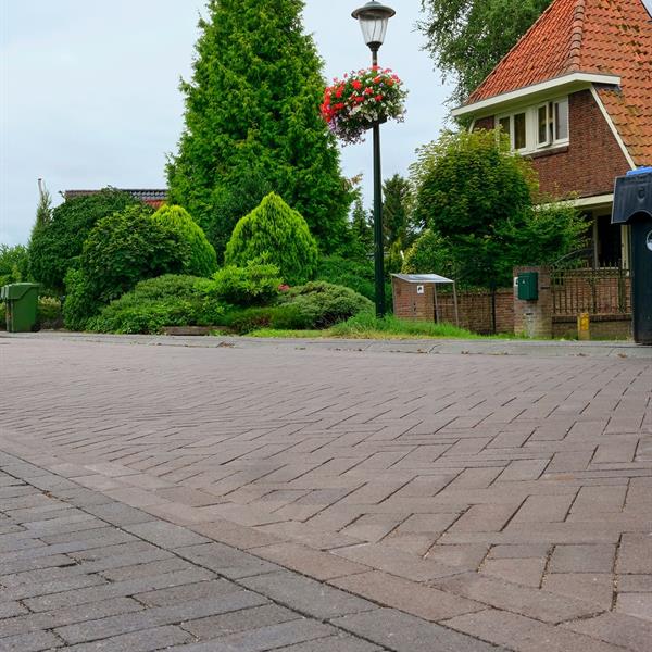 Herinrichting Rijksweg Irnsum | Noppert Beton