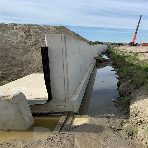 Bruggen en kademuren Middelsee Leeuwarden | Noppert Beton