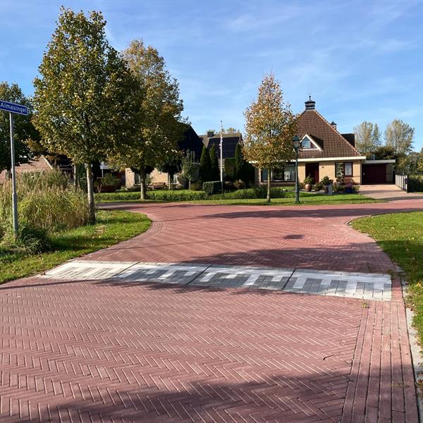 Woonrijp maken Almasingel en It Binnenpaad te Minnertsga | Noppert Beton