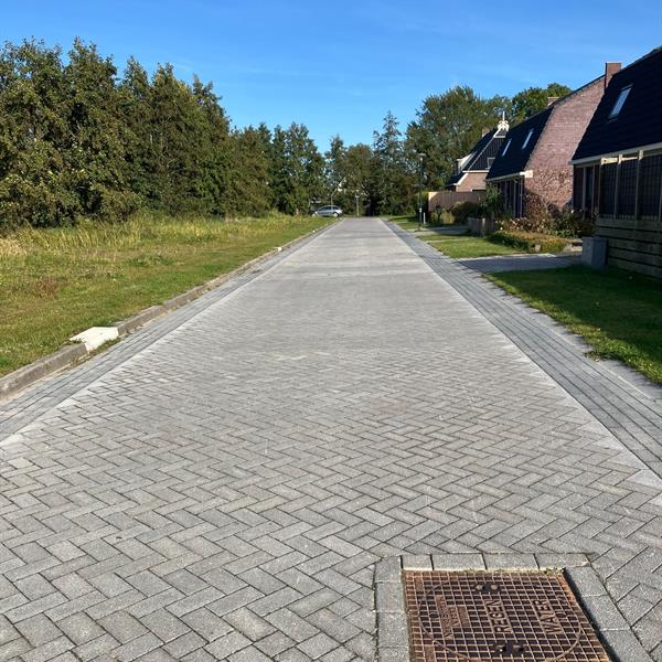 Woonrijp maken Almasingel en It Binnenpaad te Minnertsga | Noppert Beton