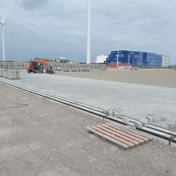 Buss Terminal Eemshaven | Noppert Beton