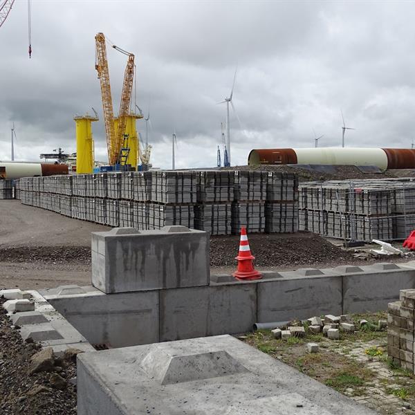 Buss Terminal Eemshaven | Noppert Beton