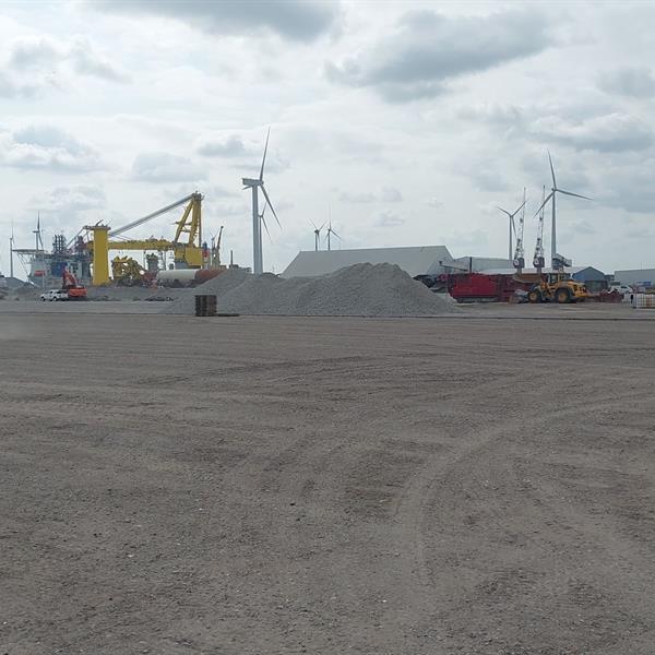 Buss Terminal Eemshaven | Noppert Beton