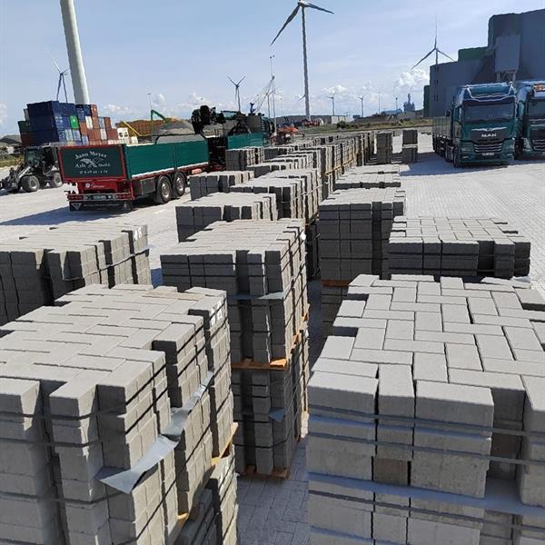 Buss Terminal Eemshaven | Noppert Beton