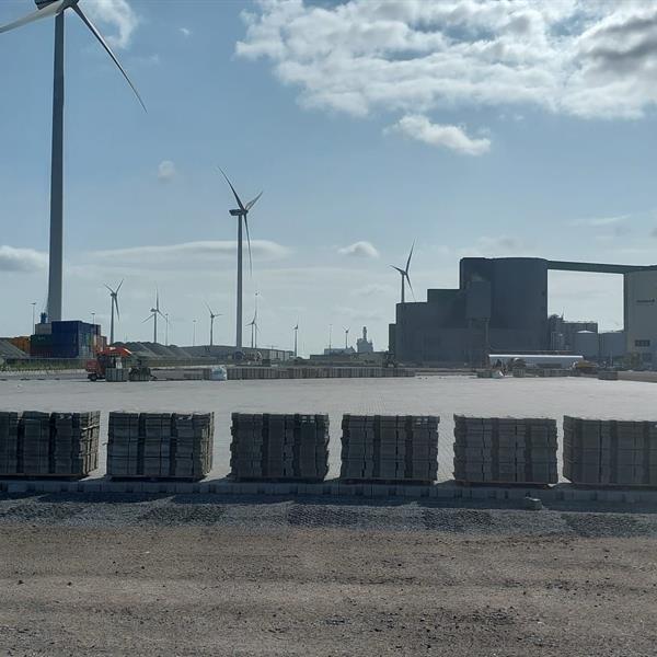 Buss Terminal Eemshaven | Noppert Beton