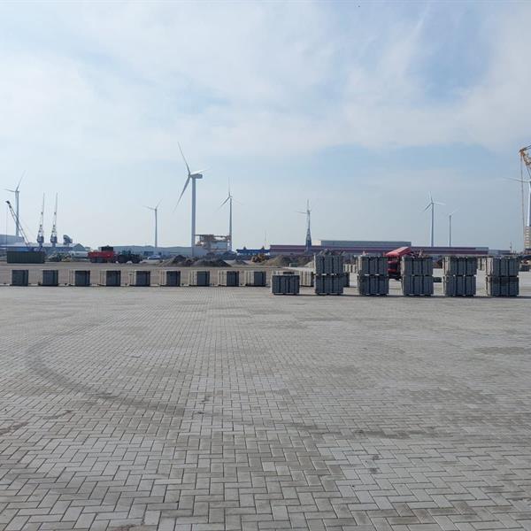 Buss Terminal Eemshaven | Noppert Beton