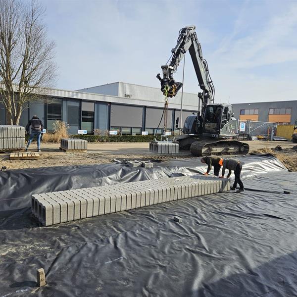 beDrain onder de Kompasstraat: waterberging als motor voor een groen en toekomstbestendig bedrijventerrein | Noppert Beton