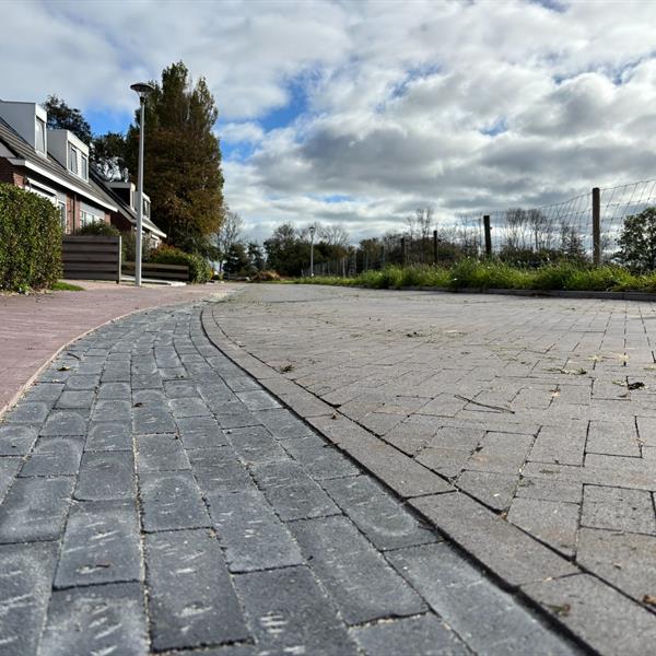 Prachtig Wierum voorzien van nieuwe bestrating | Noppert Beton