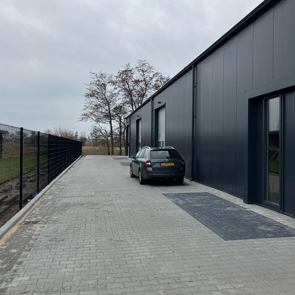 Nieuwbouw bedrijfsloods Larooi Menaam | Noppert Beton