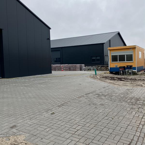 Nieuwbouw bedrijfsloods Larooi Menaam | Noppert Beton