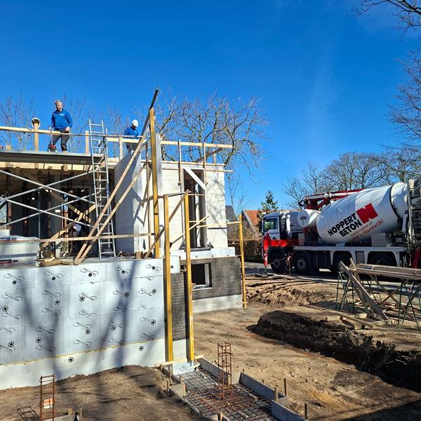 Betonstort voor nieuwbouwwoning in Oudega | Noppert Beton