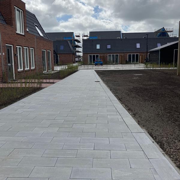 Van rijbaan tot looppad: complete bestrating voor Middelsee | Noppert Beton