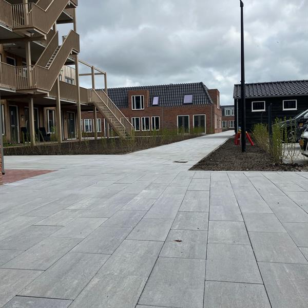 Van rijbaan tot looppad: complete bestrating voor Middelsee | Noppert Beton