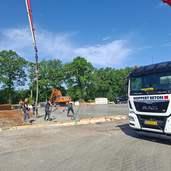 Mooie samenwerking bij succesvolle betonstort aan de Florynwei in Burgum | Noppert Beton