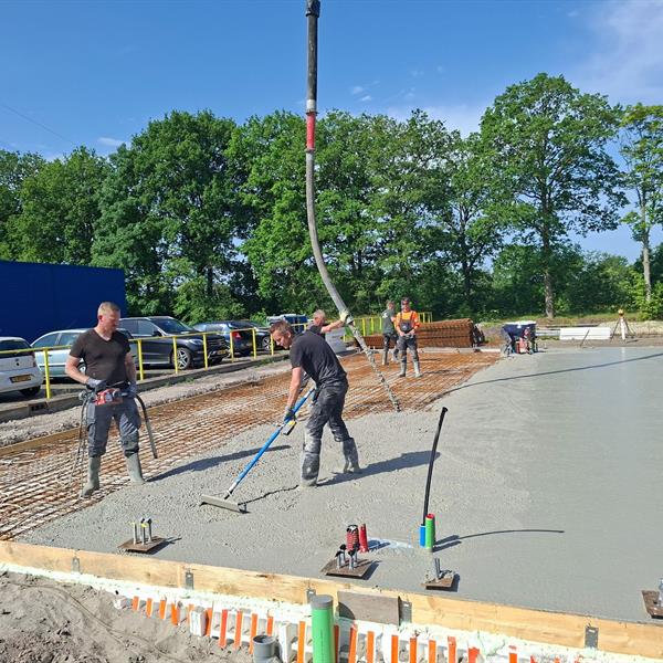Mooie samenwerking bij succesvolle betonstort aan de Florynwei in Burgum | Noppert Beton