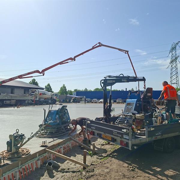 Mooie samenwerking bij succesvolle betonstort aan de Florynwei in Burgum | Noppert Beton