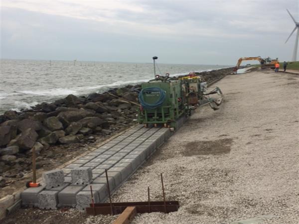 Verkalit voor de dijkverhoging Lauwersoog | Noppert Beton