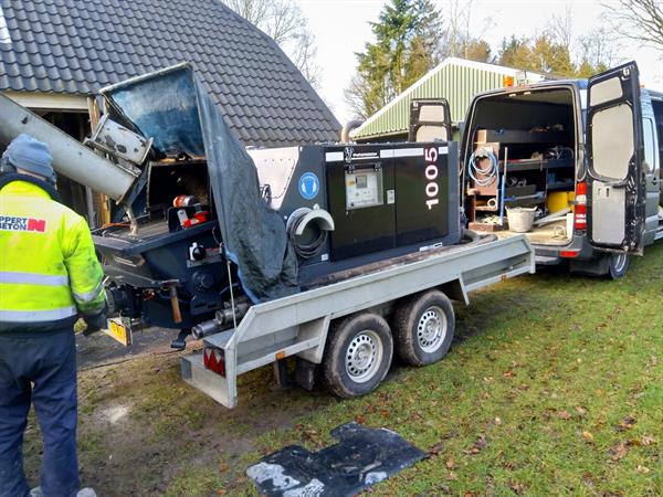 Storten van een betonvloer in schuur in Diever | Noppert Beton
