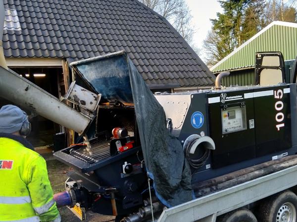 Storten van een betonvloer in schuur in Diever | Noppert Beton